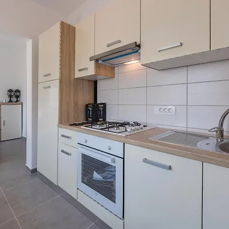 Apartment Stunning In Novigrad With Wifi Novigrad (Istria)
