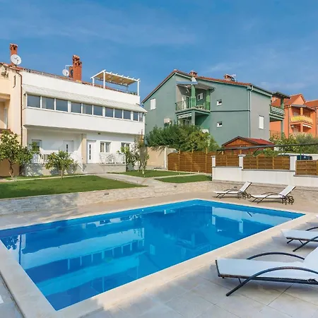 Apartment Stunning In Novigrad With Wifi