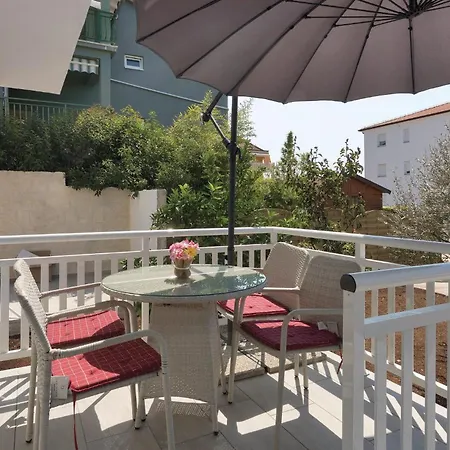 Apartment Stunning In Novigrad With Wifi *