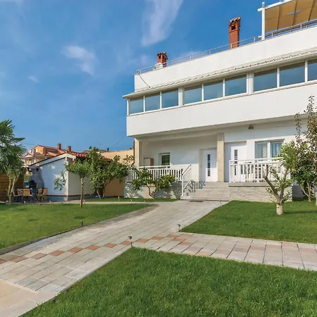 Stunning In Novigrad With Wifi Novigrad (Istria)