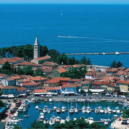 Apartment Stunning In Novigrad With Wifi