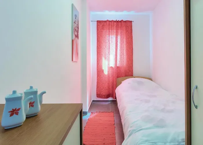2 Bedroom In Novigrad Novigrad Istria